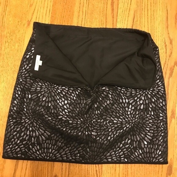 Loft Black Shimmer Flower Petal Overlay Skirt - Picture 6 of 9